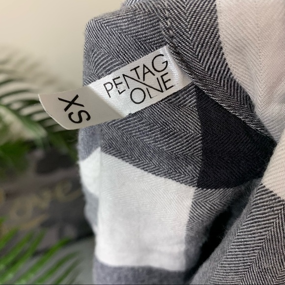 𝅺Pentagone Plaid Shirt Sz XS Black White Long Sleeve Button up Checkered Top - Picture 10 of 11